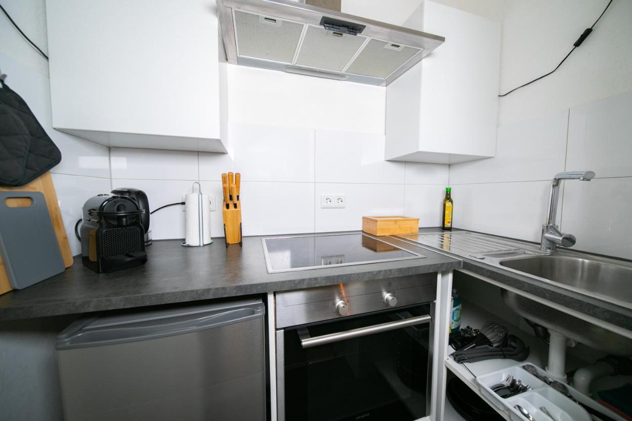 Favorite Stays - Suite And More - Kitchen Neuss Ngoại thất bức ảnh